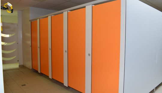 cabine-sanitaire-13mm-rubis-1