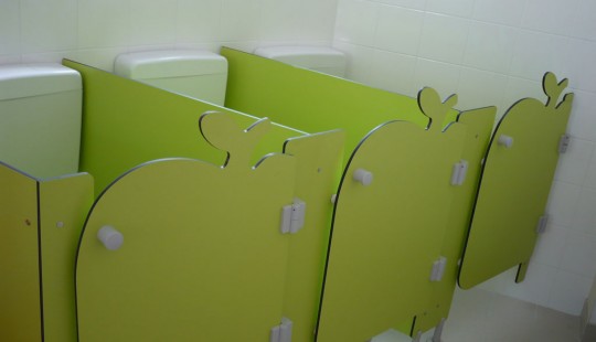 cabine-maternelle-1